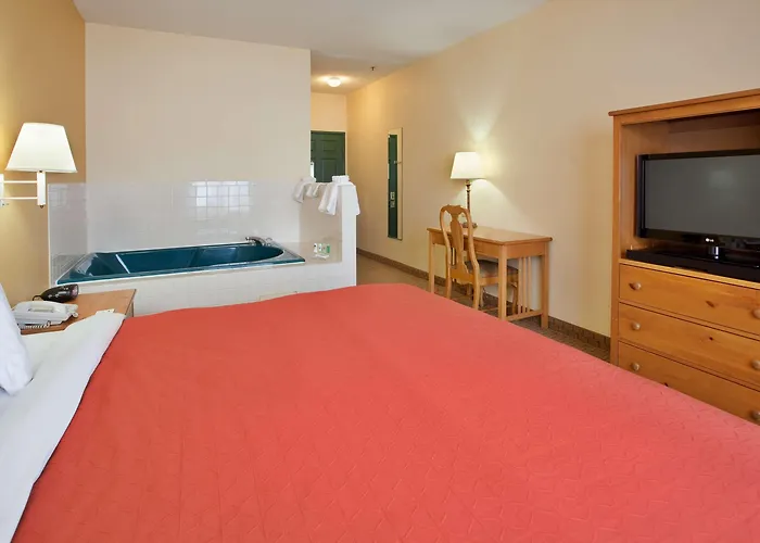 Country & By Radisson Bloomington-normal West, Il 3* Bloomington