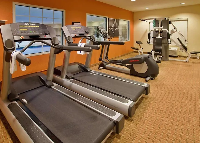 Country & By Radisson Bloomington-normal West, Il Hotel