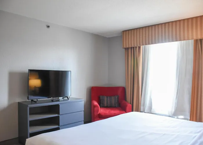 Country & By Radisson Bloomington-normal West, Il Bloomington