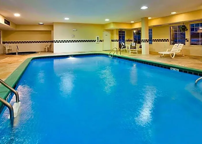 Country & By Radisson Bloomington-normal West, Il Hotel 3*