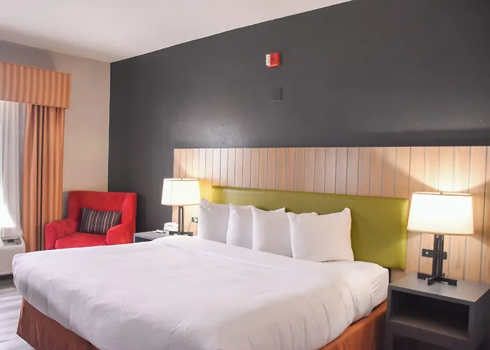 Country & By Radisson Bloomington-normal West, Il Hotel Bloomington