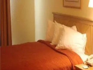 Country & By Radisson Bloomington-normal West, Il