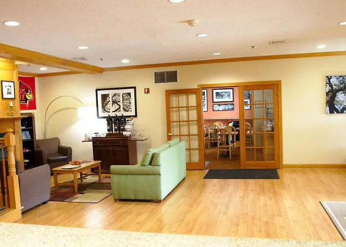 Hotel Country & By Radisson Bloomington-normal West, Il Bloomington
